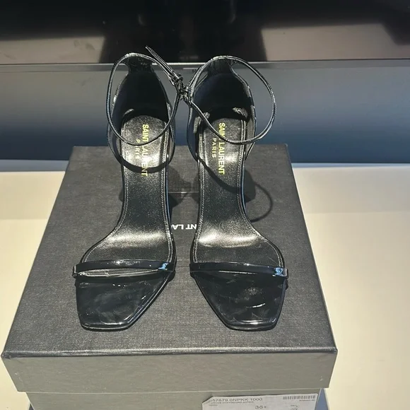 BEAUTIFUL YSL logo heel strappy sandals, size 6 1/2! - Picture 3 of 7